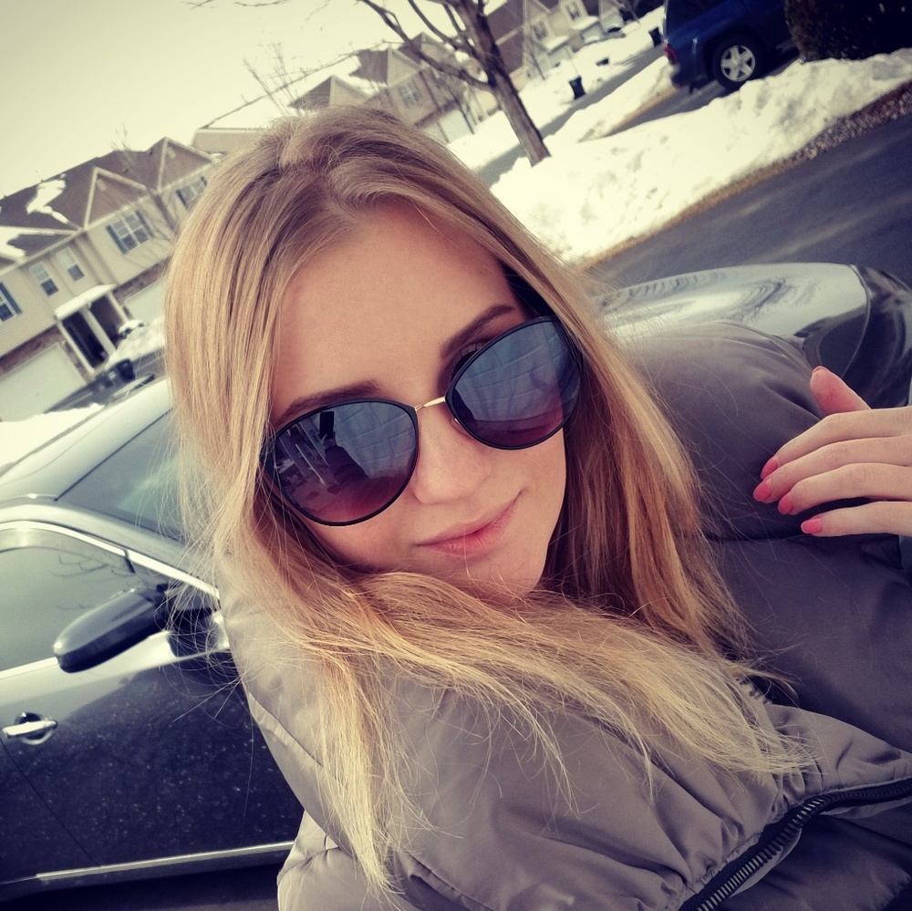 Meet your Posher, Olesya